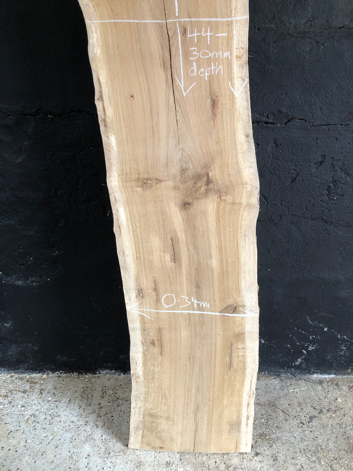 2.55m x 0.33m English Brown Tiger Oak Slab, kiln dried. Item O2.