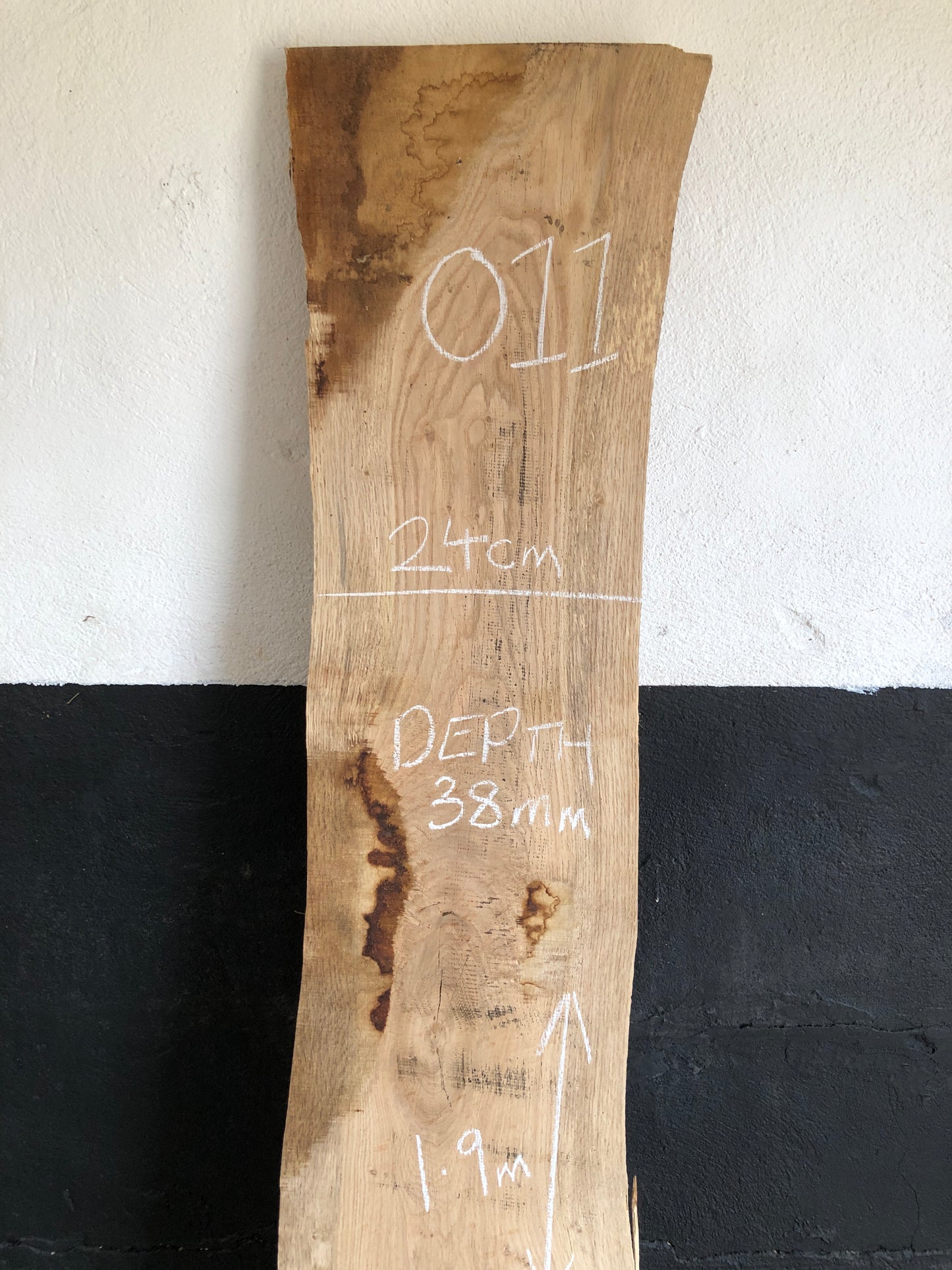 1.9m English oak board / slab. Kiln dried. Part-planed and thicknessed. Item O11