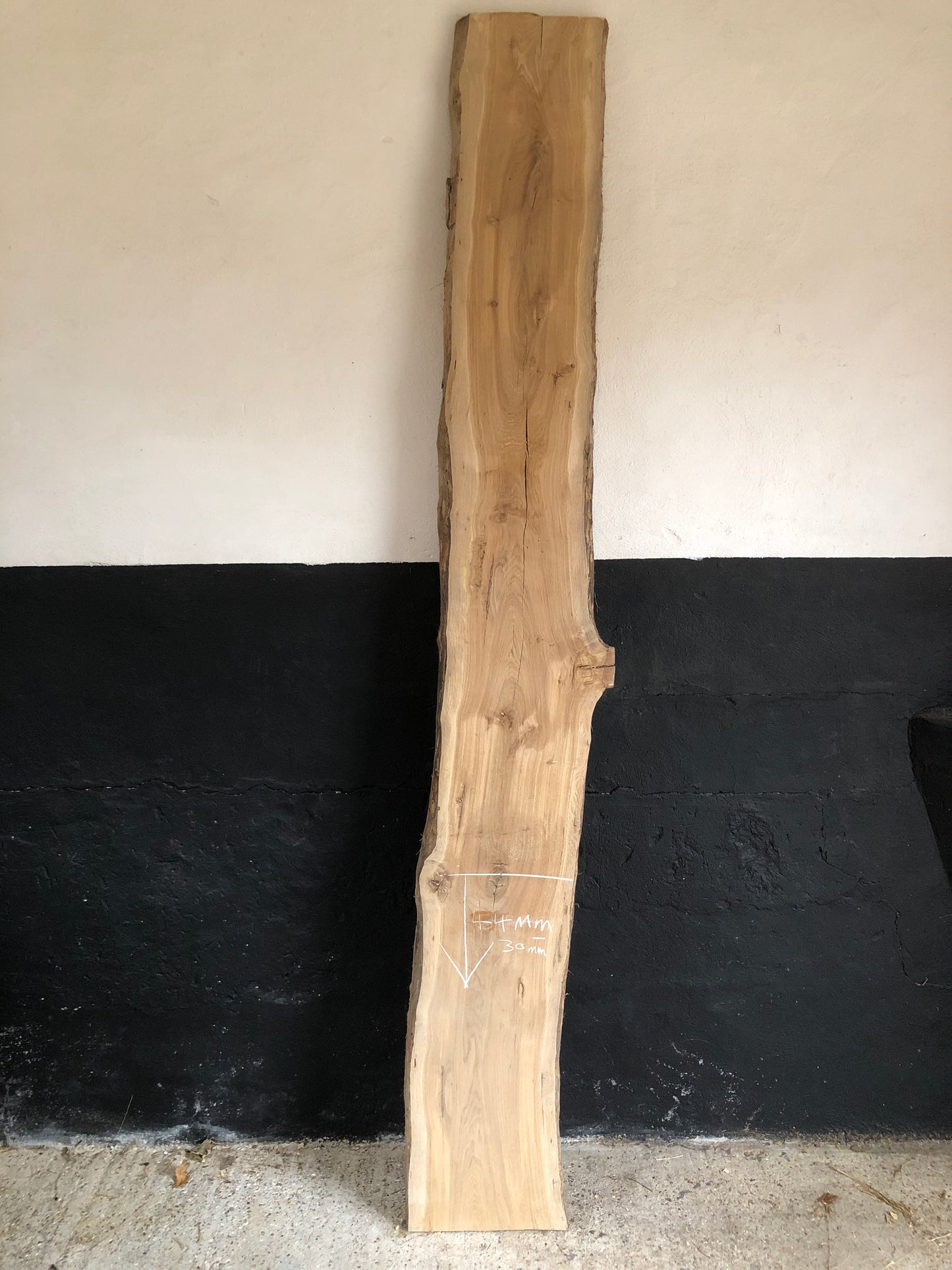 2.55m x 0.33m English Brown Tiger Oak Slab, kiln dried. Item O2.